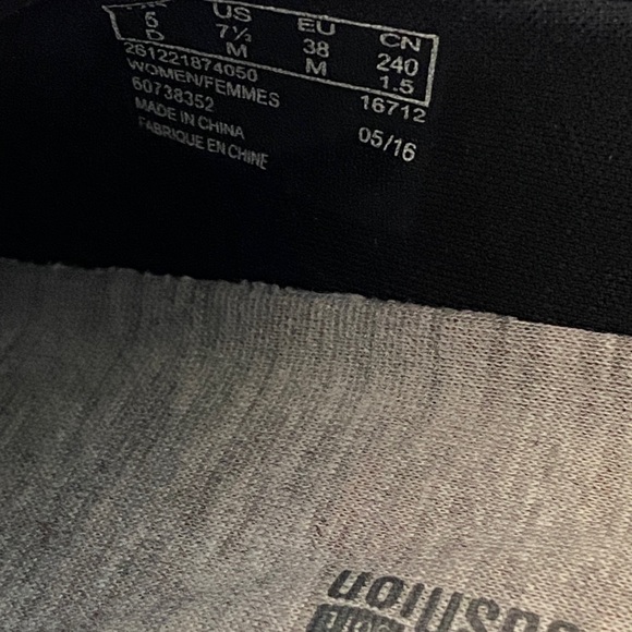 Clark's Sillian Paz Women’s Slip On Size 7:5 - Picture 4 of 4